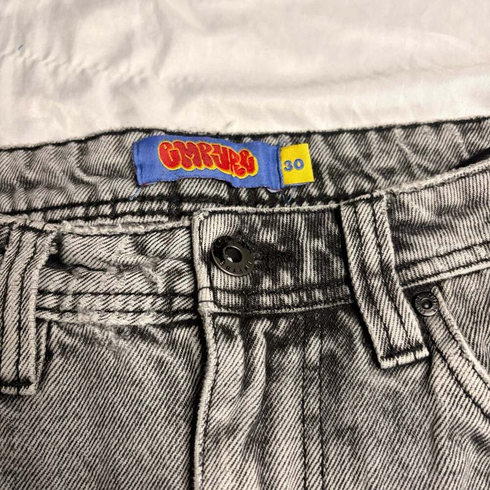 Empyre Loose Fit Grey Acid Wash Denim Jeans Shorts - Picture 2 of 13